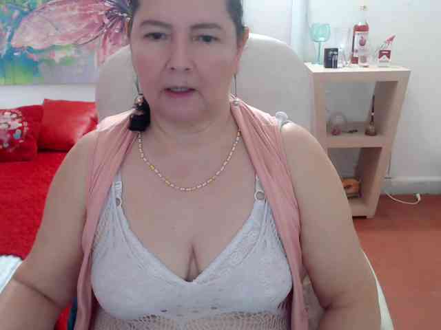 leonela Live Webcam on BongaCams