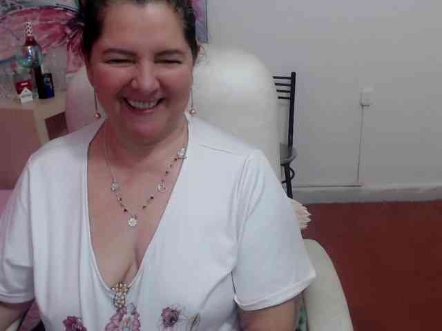 leonela webcam