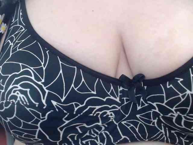 leonela webcam