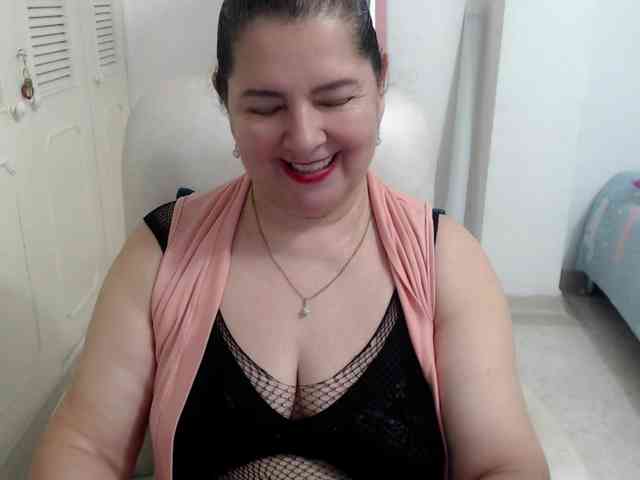 leonela Live Webcam on BongaCams