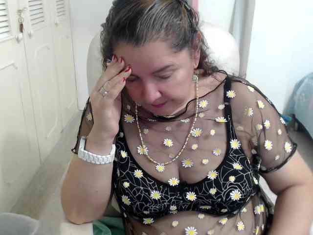 leonela Live Webcam on BongaCams