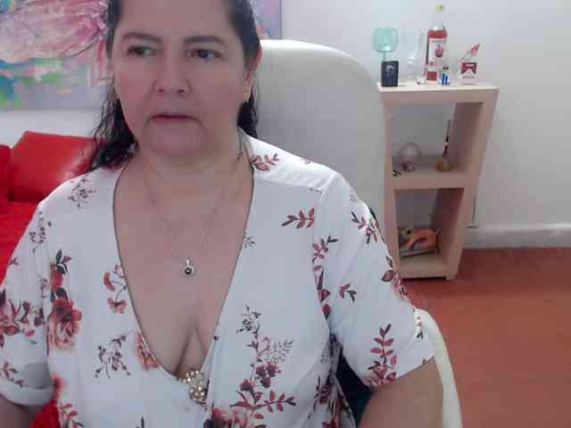 leonela Live Webcam on BongaCams