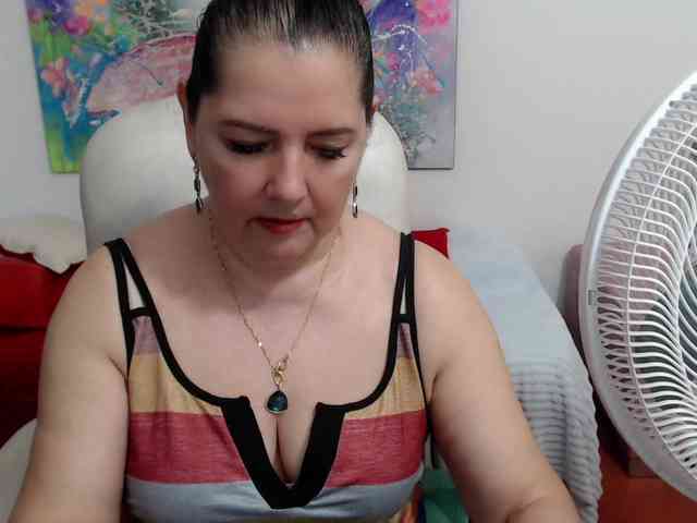 leonela webcam