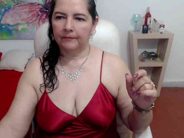 leonela leonela