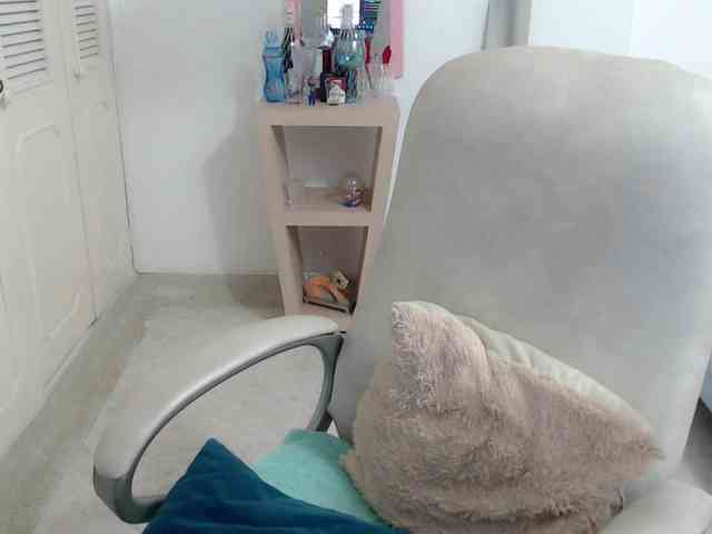 leonela Live Webcam on BongaCams