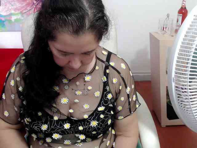 leonela webcam