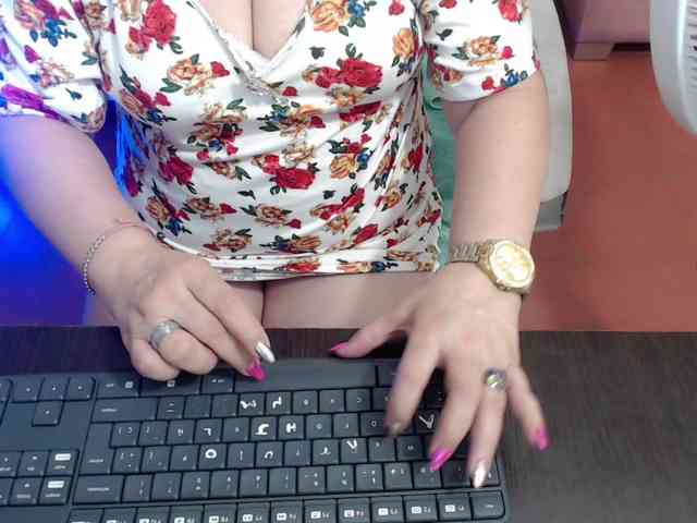leonela webcam