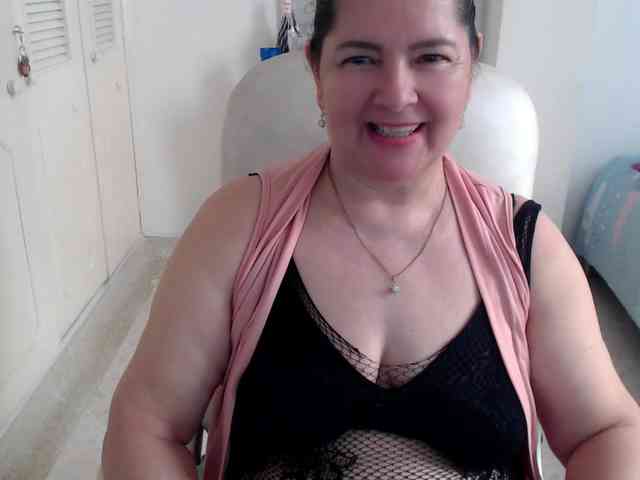 leonela Live Webcam on BongaCams