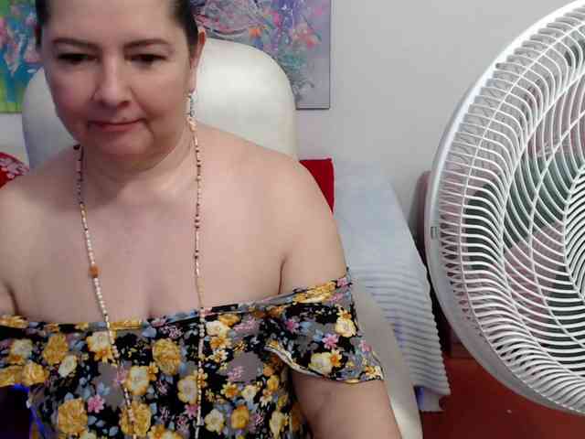 leonela webcam