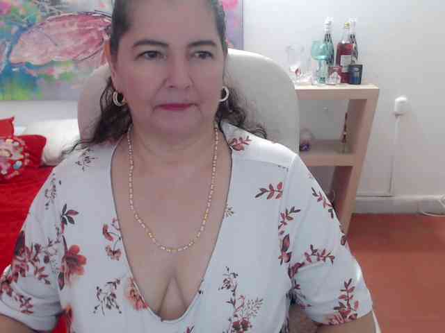 leonela Live Webcam on BongaCams