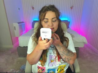 MichellKiss Porn Show