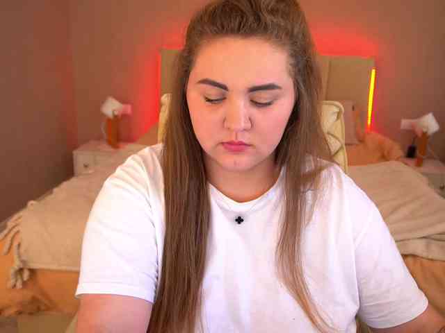 MichellKiss webcam