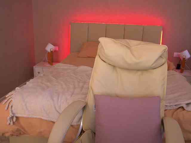MichellKiss webcam