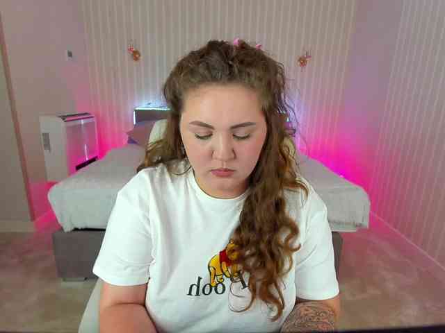 MichellKiss webcam
