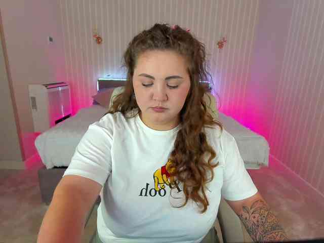 MichellKiss webcam