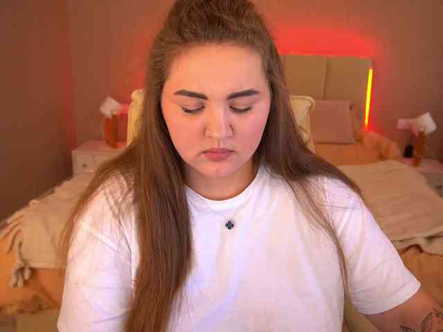 MichellKiss webcam
