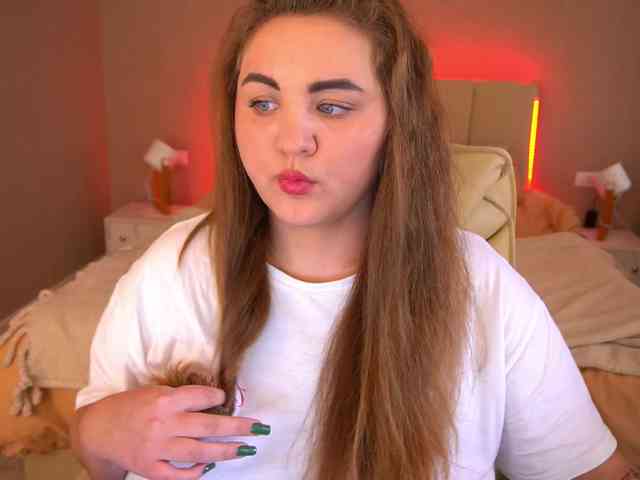 MichellKiss webcam