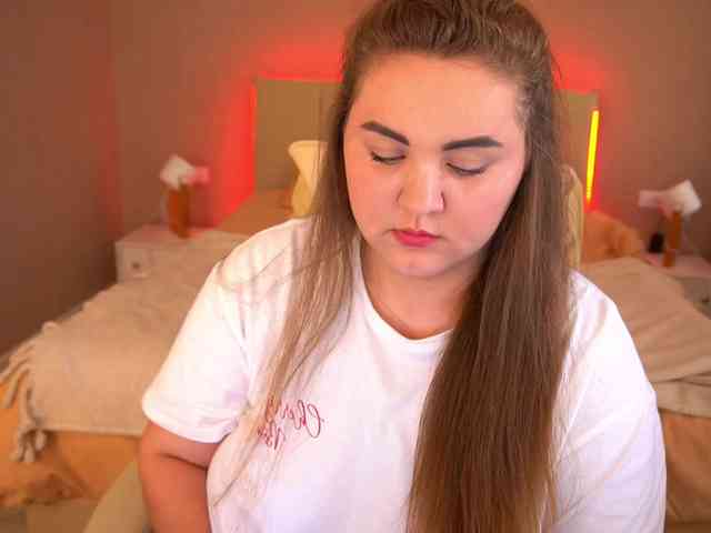 MichellKiss webcam
