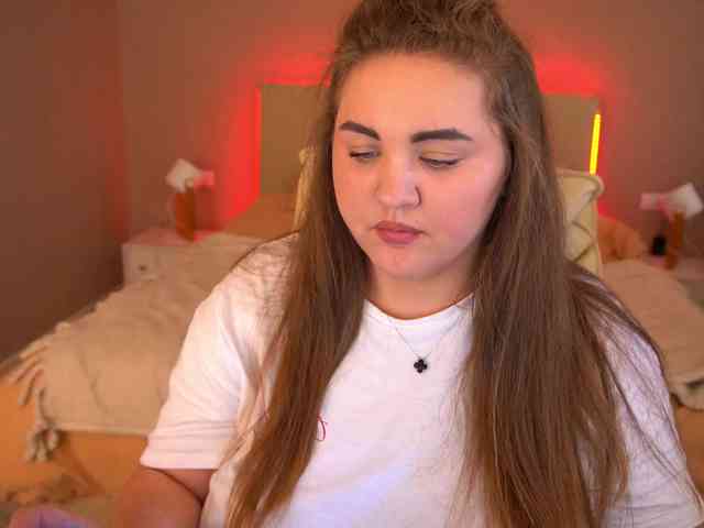 MichellKiss webcam