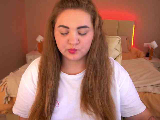 MichellKiss webcam