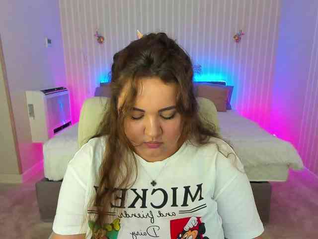 MichellKiss webcam
