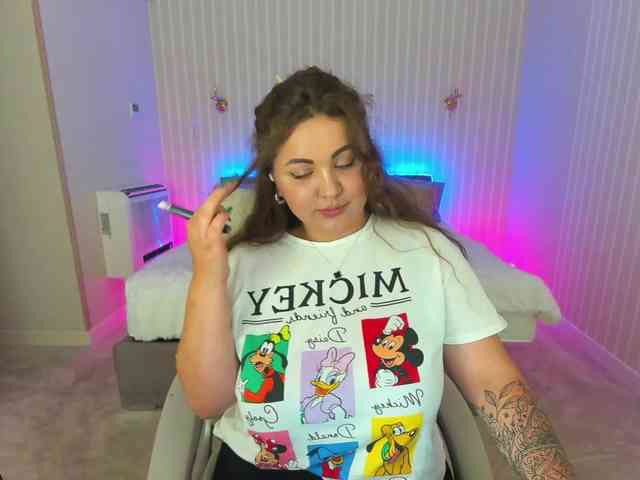 MichellKiss webcam