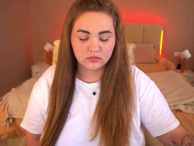 MichellKiss webcam