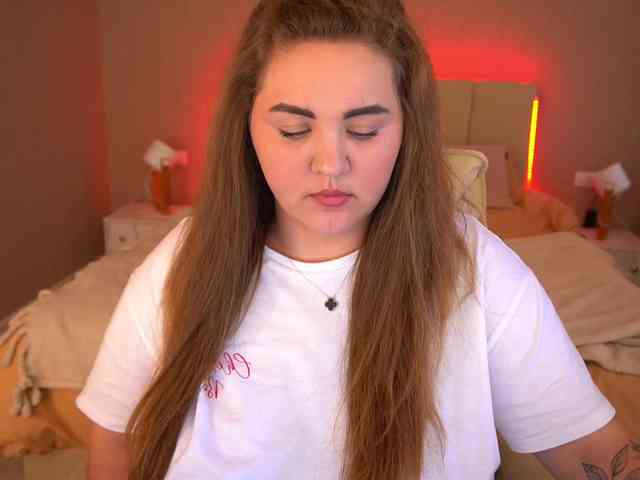 MichellKiss webcam