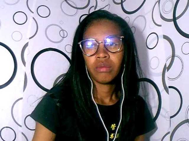 rose27 on BongaCams 
