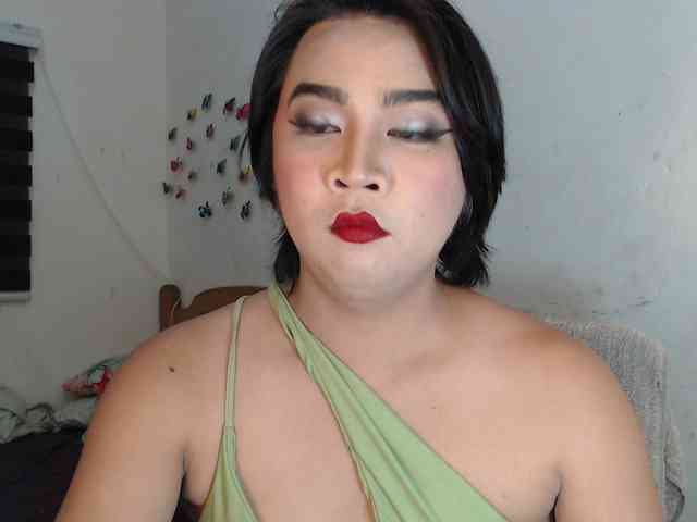 QueenRoxyMulticu... Live Webcam on BongaCams