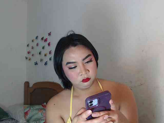 QueenRoxyMulticummer1