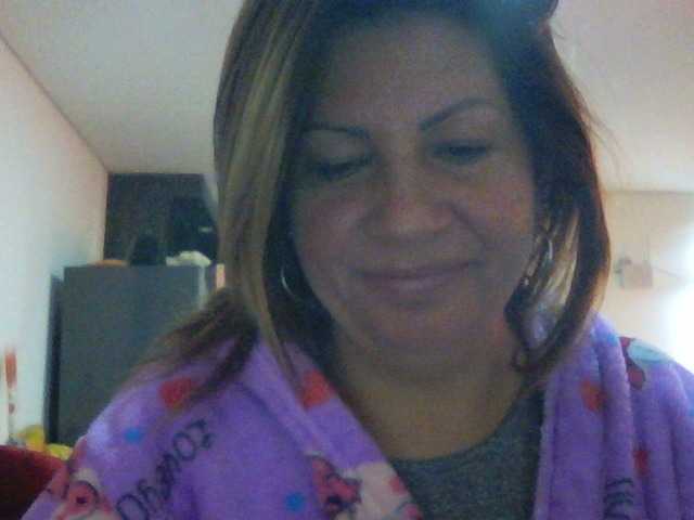 Mmmcutemm webcam bongacams model stream image