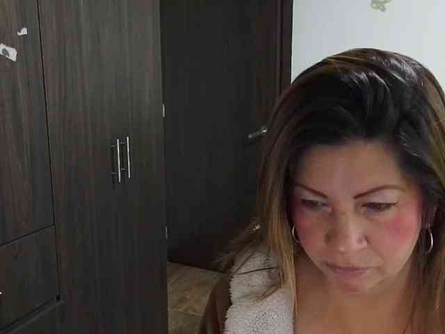 Mmmcutemm webcam