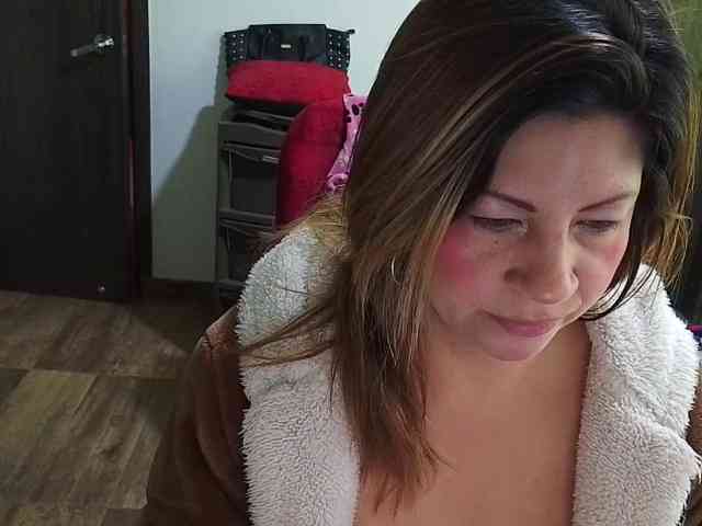 Mmmcutemm webcam