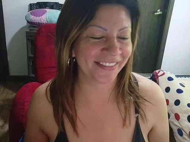 Mmmcutemm webcam