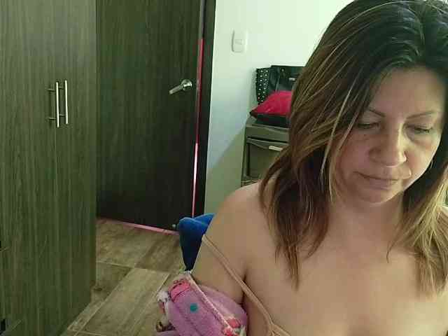 Mmmcutemm webcam