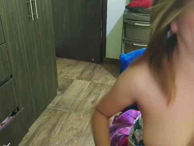 Mmmcutemm webcam
