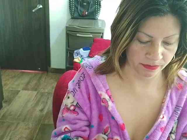 Mmmcutemm webcam