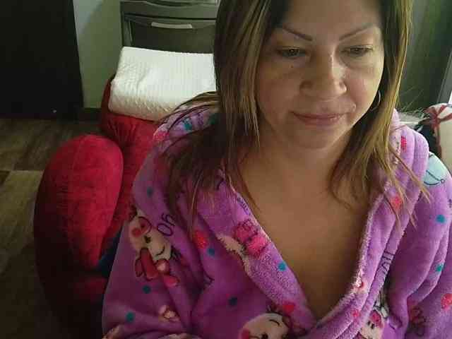 Mmmcutemm webcam