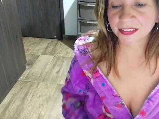 Mmmcutemm webcam