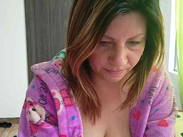 Mmmcutemm webcam