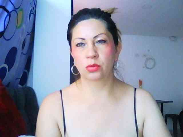 Mmmcutemm webcam