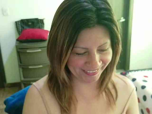 Mmmcutemm webcam