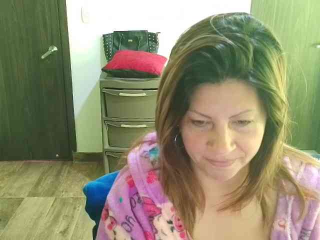 Mmmcutemm webcam