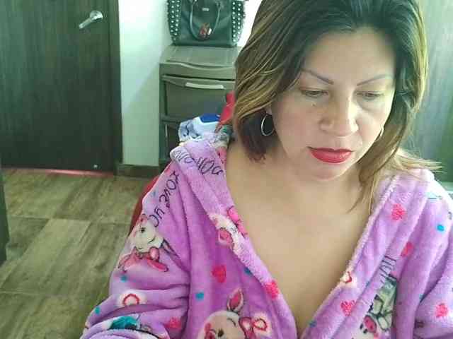 Mmmcutemm webcam