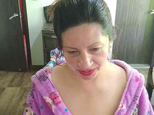 Mmmcutemm webcam