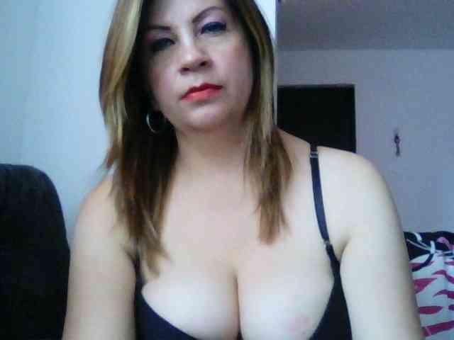 Mmmcutemm webcam
