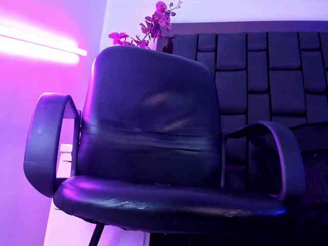 melodiass Live Webcam on BongaCams