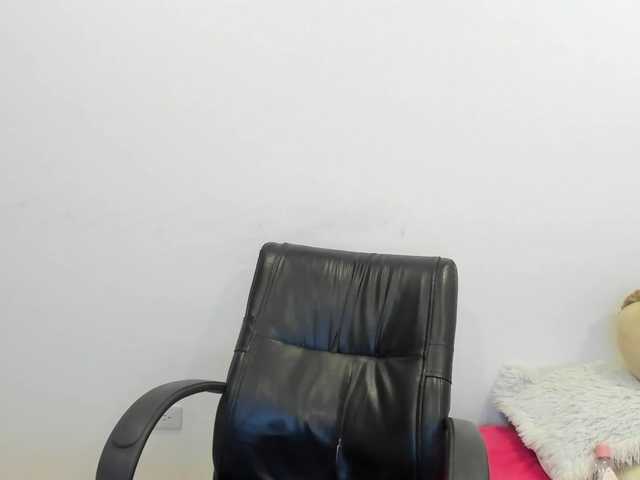 Alanna-atm's BongaCams show and profile