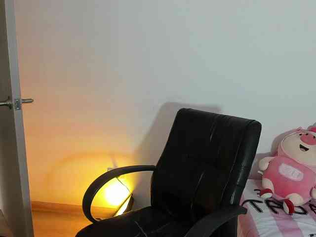 Alanna-atm webcam
